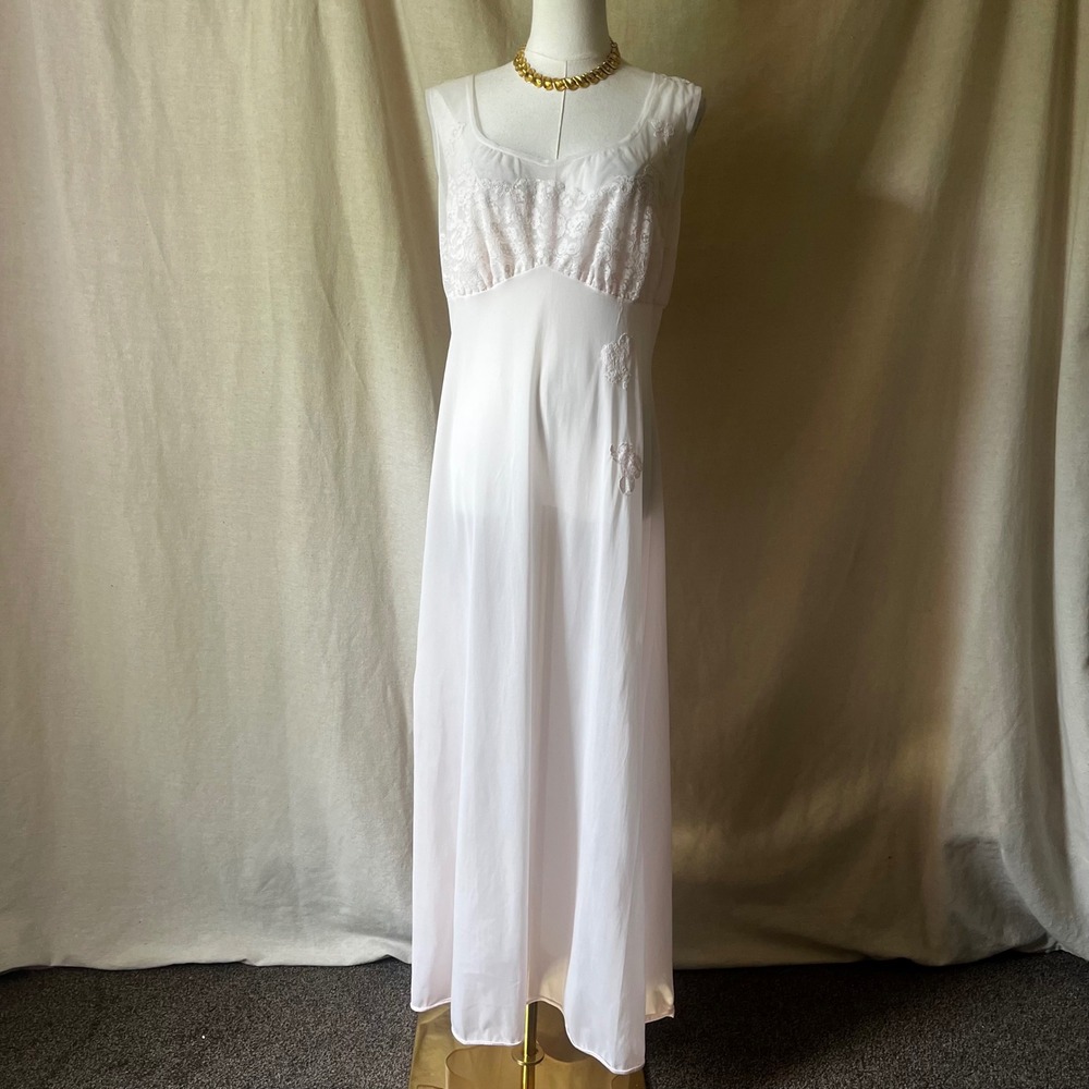Vintage Blush‎ Pink Nylon Lace Full Length Nightgown Women's 38 Maxi Slip